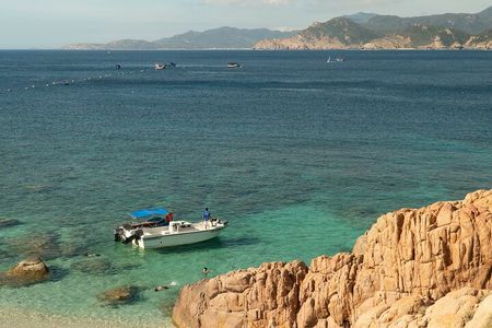 Full Day Private Adventure in Vinh Hy Bay 