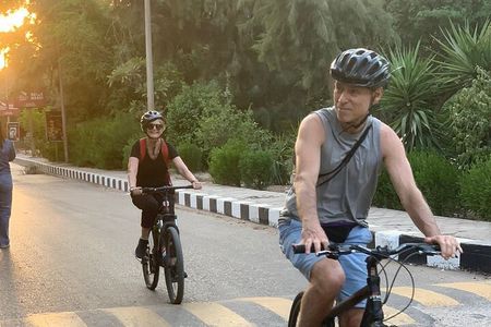 Cycle Through Cairo Streets