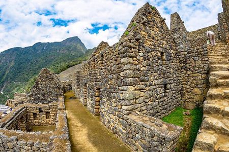 Sacred Valley Andean Textile Center Moray and Machu Picchu 2 days