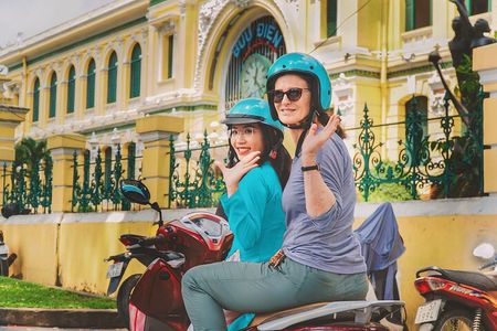 Saigon: Premium Award-Winning Street Food Tour with Female Riders