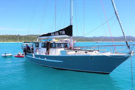 Major Tom -Sailing Day Cruise, with Snorkeling, Lunch & More!