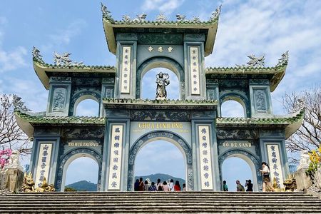 Classic Da Nang Tour to Marble Mountain and Son Tra Peninsula