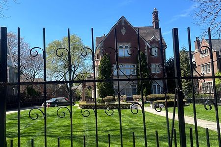 2 Hour Private Chicago Soul House Tour