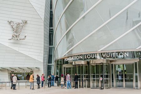 Louis Vuitton Foundation Exterior Walking Tour and Premium Entry
