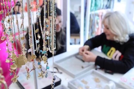 Workshop for creating personalized jewelry in Paris