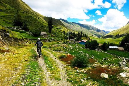 Mountain Bike Ride in Patacancha