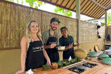 From Ubud: Authentic Cooking Class Visit Traditional Market
