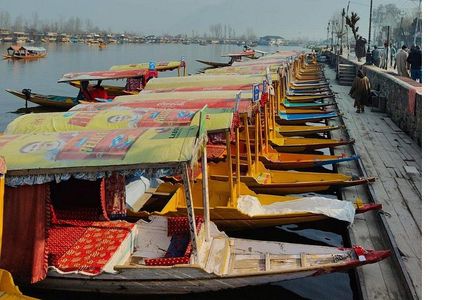3 Days Kashmir Houseboat Tour in Srinagar
