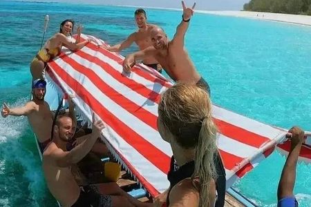 Private Tour to Mnemba Island with Lunch