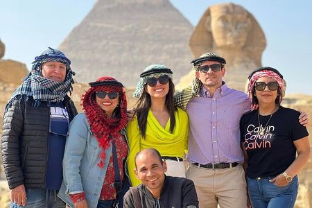 Private Cairo Tour to Giza Pyramids, Egyptian Museum and Bazaar
