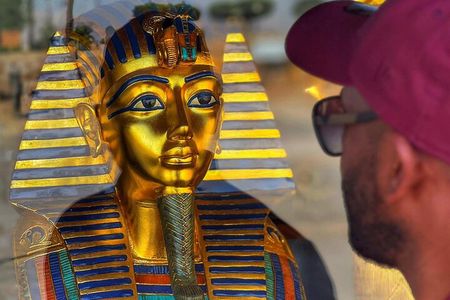 Private Cairo Day Tour to The Egyptian Museum Citadel and Bazaar