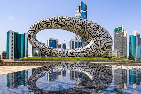 Dubai : Private layover airport transit/stopover tour.