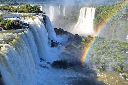 Iguazú Falls Private Tour in 2 days, Both Brazil/Argentina 
