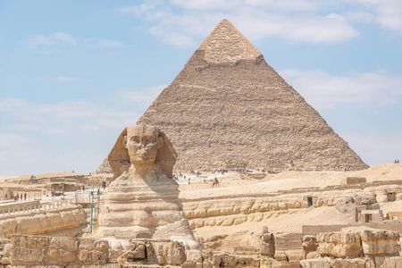 Private Day Tour Giza Pyramids, Memphis and Sakkara with Lunch 