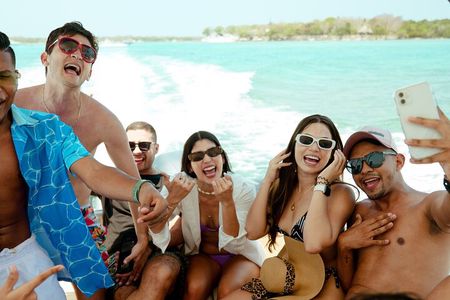 Cholon Boat Party Up 16 People