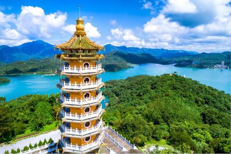 Private Day Tour to Sun Moon Lake from Taipei