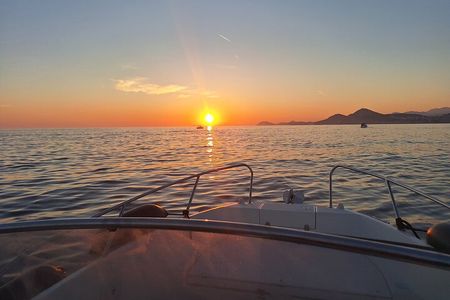 Private Sunset Boat Tour Visit to Dubrovnik with Drinks Included 