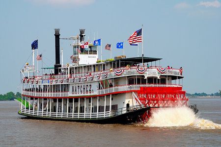 New Orleans City Tour and Steamboat Natchez Harbor Jazz Cruise 