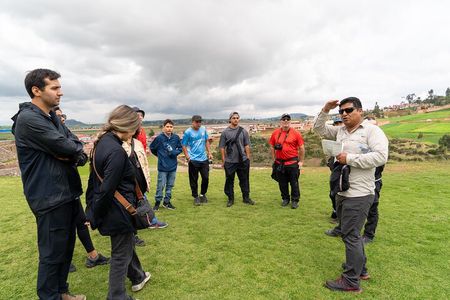 Sacred Valley Tour with Machu Picchu 2 days with Hotel and Buffet