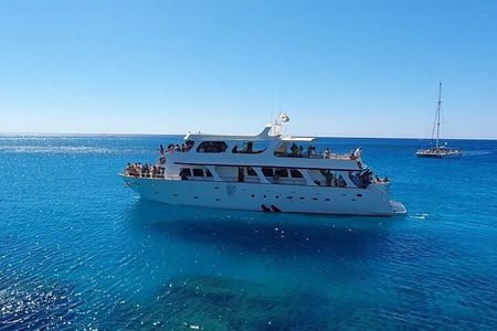 ADULTS 16+ LUXURY YACHT - from Protaras Cypriot lunch & 1 drink 