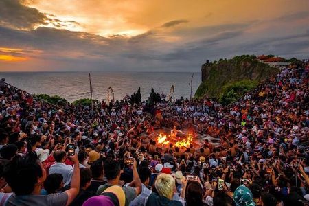 South Bali Beach & Uluwatu Sunset Tour with Kecak Dance Show