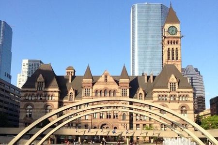 Toronto Must-See Attractions Walking Tour With A Guide
