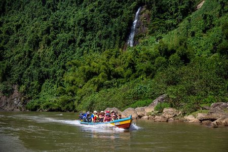 River Tubing Fiji / Suva Shore Excursion Cruise Ship Passengers 