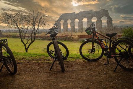 Appian Way Aqueducts eBike Tour with Catacombs and Brunch