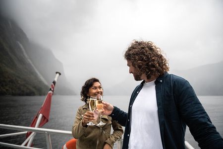 Premium Milford Sound Cruise Including Lunch