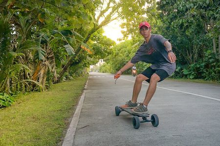 Siargao - Sunset 2 Hours Guided Electric Skate Experience
