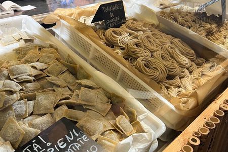 Rome: Street Food Electric Bike Tour with Market Experience