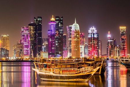 Doha: Private City Highlights Tour with Dhow Boat Cruise