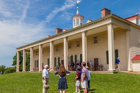 Private Walking-Guided Mount Vernon Tour 