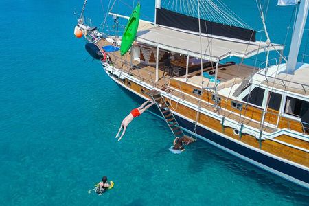 Sail Turkey: 18-39's Gulet Cruise Olympos to Fethiye
