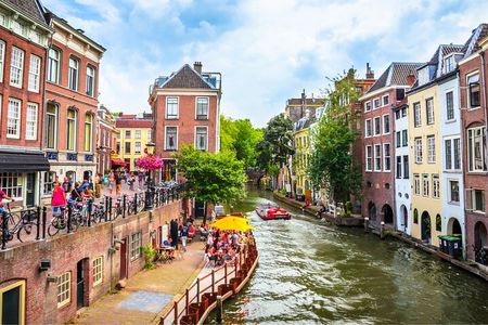 Private Utrecht Food Walking Tour with 8 Tastings