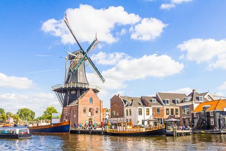 Haarlem Private Food Walking Tour with 8 Tastings