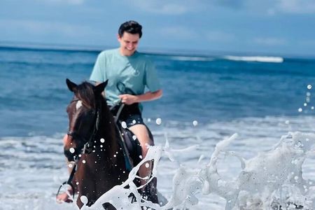 Private Bali Horse riding at saba beach