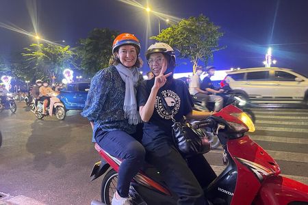 Ho Chi Minh city Sightseeing or Midnight nightlife by motorbike