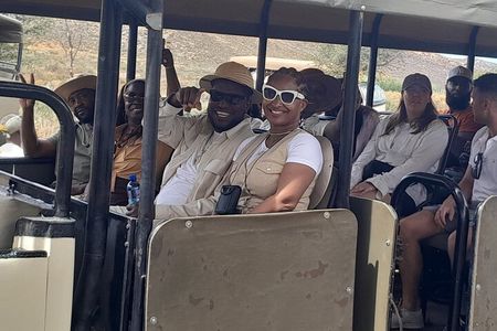  Big 5 Safari aquila Day Tour wine testing and Lunch included