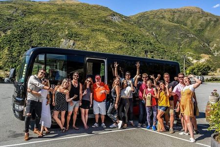 CRUISE SHIP DAY LYTTELTON Hop On Hop Off Wine Tours to Waipara