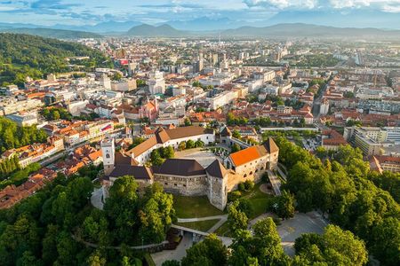 Ljubljana 2Hours and 30Minute Walking Tour with Local Guide