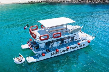 Private Yacht Charter ChicaFUN 5 Waterslides All Inclusive