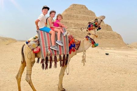 Full-Day Tour to Giza Pyramids, memphis and Sakkara Step Pyramid