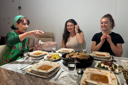 Traditional Family Dinner in Istanbul with with Eastern Family