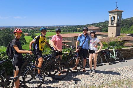 E-bike tour to discover Bergamo and its hills