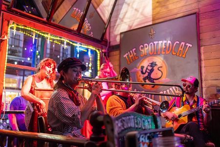 Vixens and Villains Haunted Pub Crawl