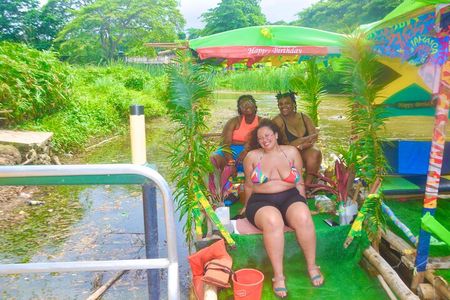 Private tour from Ocho Rios to Rio Nuevo Rafting and Shopping