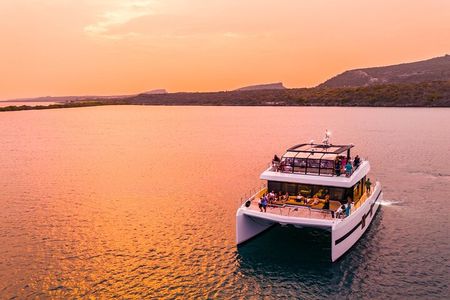 Sunset Cruise Party - All-Inclusive Experience
