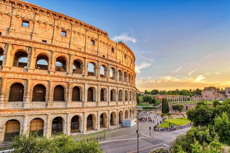 Colosseum with Arena Express Tour with Forum & Palatine Hill 