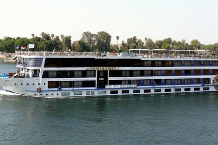 Explore Cairo in 2 days and 4 nights Nile Cruise.